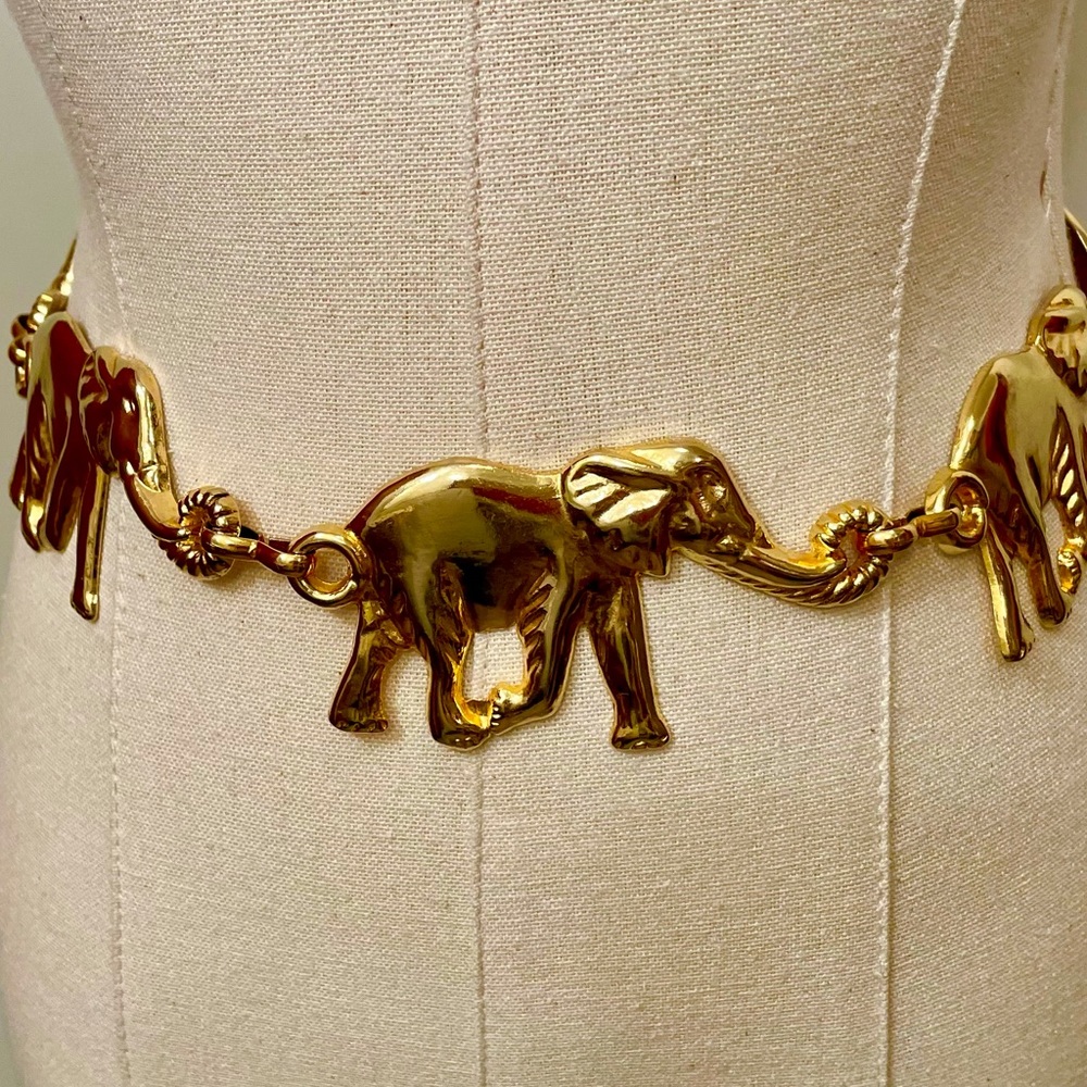 🐘 💕 1980s Gold Tone Chain Belt 💕🐘